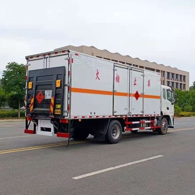八類腐蝕性危險品車輛詳解 東風天錦危化車助力多醛溶液安全運輸